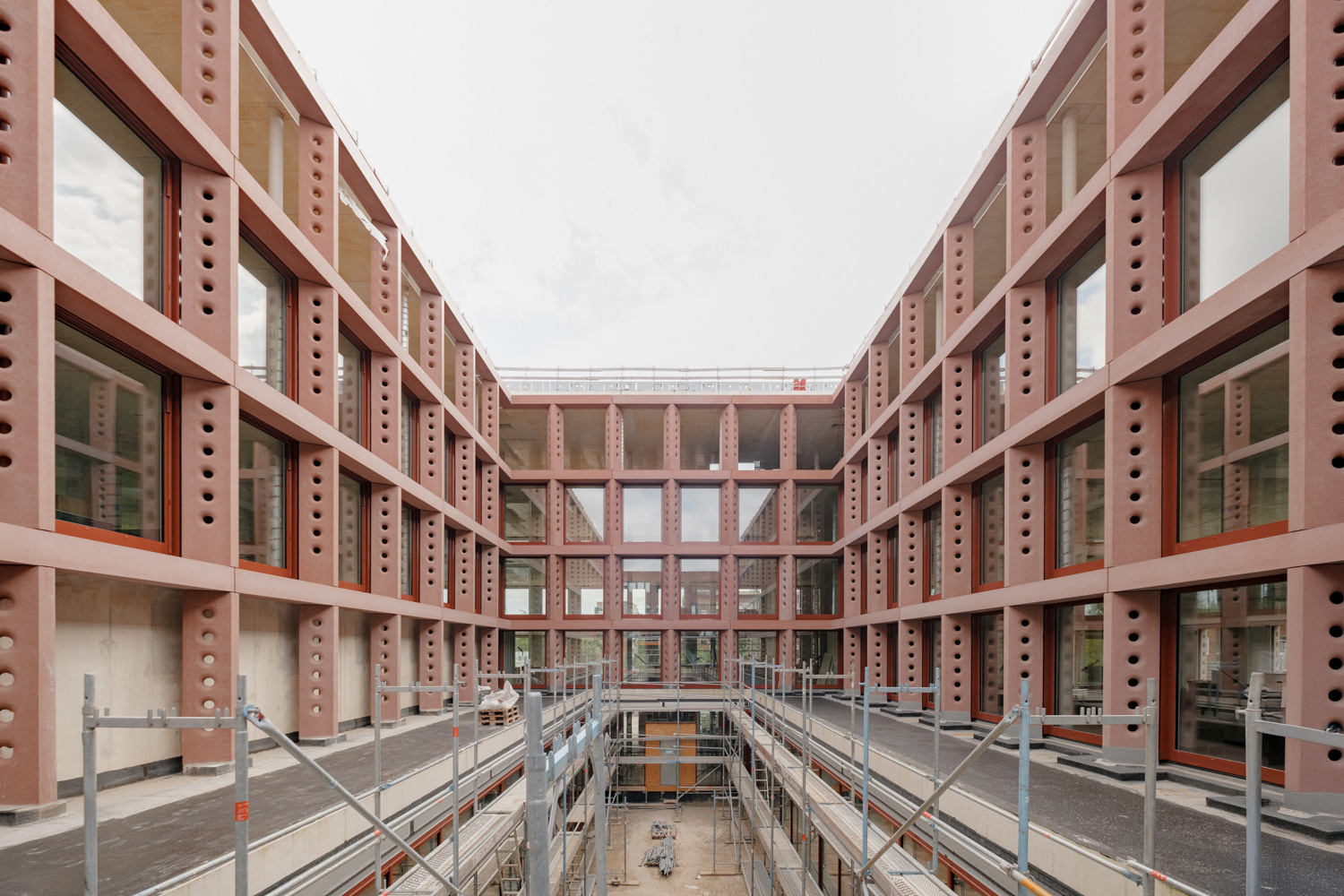 Baustelle Langenhagen Schenker Salvi Weber Architekten © Patrick Johannsen Fotografie
                        data-credit=